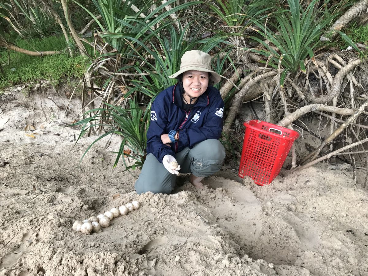 Kỷ niệm chương trình Tình nguyện viên Rùa biển do IUCN Việt Nam phối hợp cùng Vườn quốc gia Côn Đảo tổ chức tại Hòn Bảy Cạnh, Côn Đảo – năm 2023.